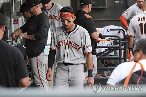 고개 숙인 이정후 [연합뉴스 제공]