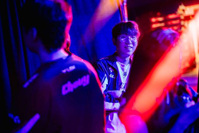 라이엇 게임즈 플리커.