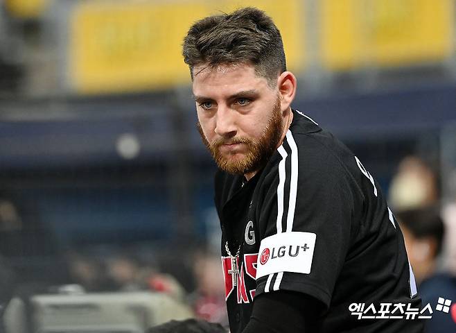 LG 트윈스 외국인 타자 오스틴 딘이 2일 부산 사직야구장에서 열린 2025 신한 SOL Bank KBO리그 롯데 자이언츠와의 팀 간 7차전에 옆구리 통증으로 결장했다. 사진 엑스포츠뉴스 DB