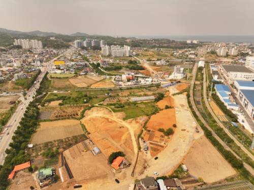 ◇나안삼거리~변전소 간 도로개설공사 현장.