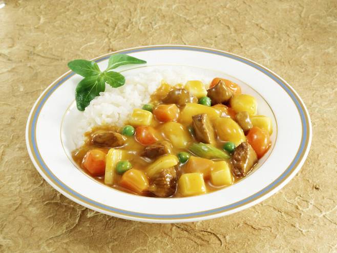 카레 요리 등에 사용되는 강황 속 커큐민이 대장암을 예방하는 데 효과가 있다는 새로운 연구 결과가 나왔다. [사진=클립아트코리아]