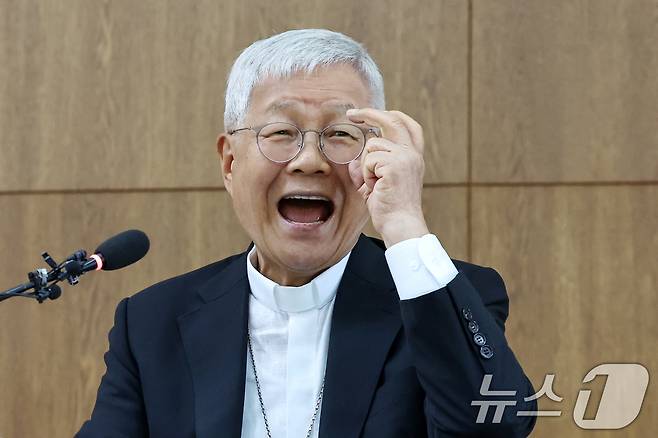 교황청 성직자부 장관 유흥식 추기경이 3일 오전 서울 광진구 한국천주교주교회의에서 기자간담회를 하고 있다. 2025.7.3/뉴스1 ⓒ News1 민경석 기자