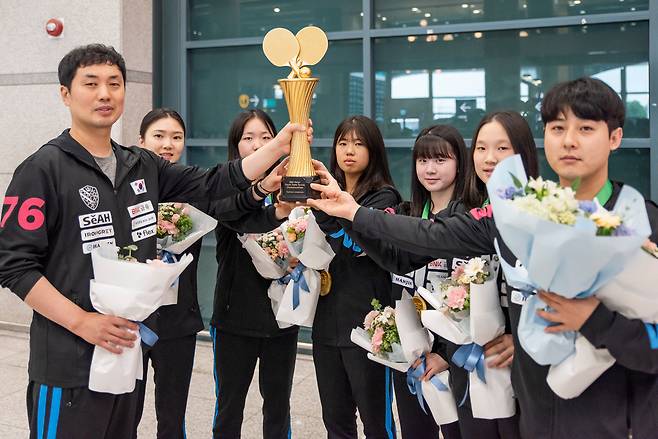 아시아청소년탁구선수권을 마치고 금의환향한 탁구대표팀(대한탁구협회 제공)