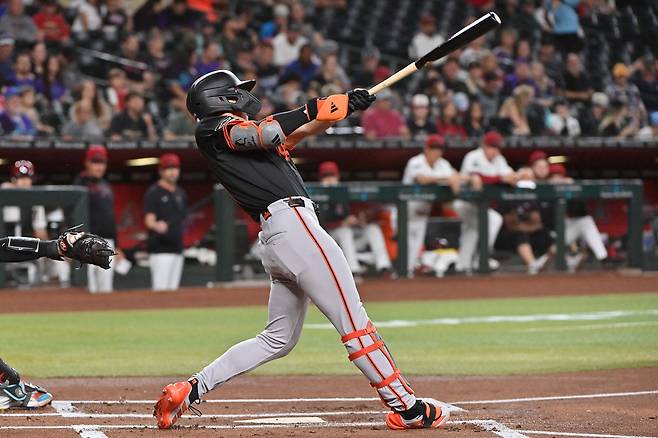 Jul 2, 2025; Phoenix, Arizona, USA;  San Francisco Giants outfielder Jung Hoo Lee (51) hits an RBI triple in the first inning against the Arizona Diamondbacks at Chase Field. Mandatory Credit: Matt Kartozian-Imagn Images







<저작권자(c) 연합뉴스, 무단 전재-재배포, AI 학습 및 활용 금지>