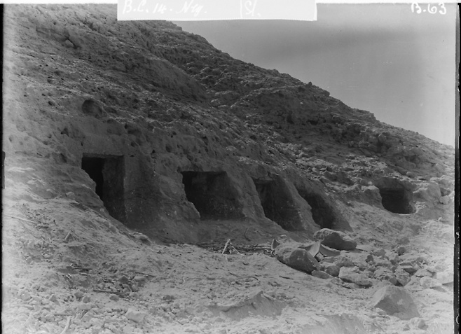 도자기 항아리가 발견된 이집트 누와라트 암각 무덤. Morez, A. et al.(2025)/Nature 제공