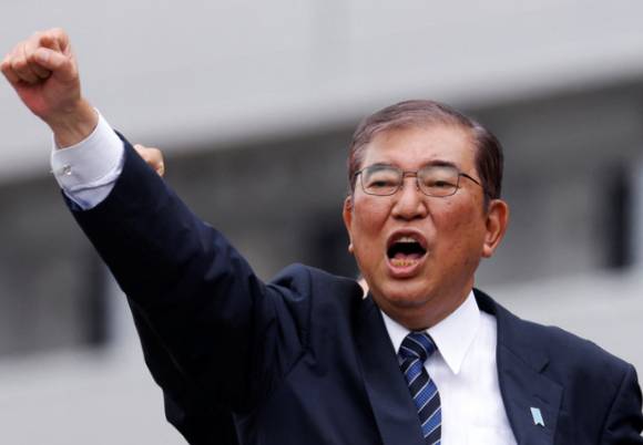 이시바 시게루 일본 총리가 지난해 10월 26일(현지시간) 일본 도쿄에서 총선 유세를 하고 있다. [사진=로이터/연합뉴스]