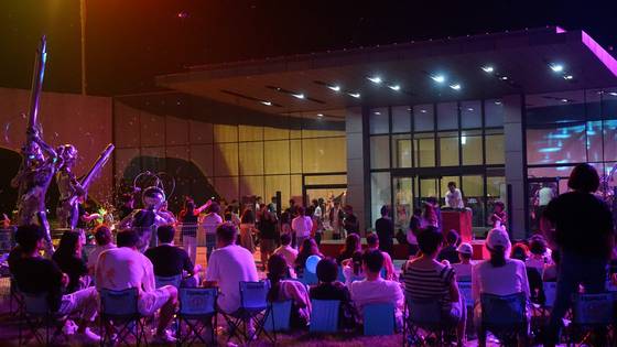 라비에벨 듄스夜! 댄스야가 7월과 8월 모두 5차례로 나뉘어 열린다. 일요일 오후 라운드를 마치고 EDM 파티까지 즐길 수 있는 특별한 이벤트다. 사진 라비에벨 골프장