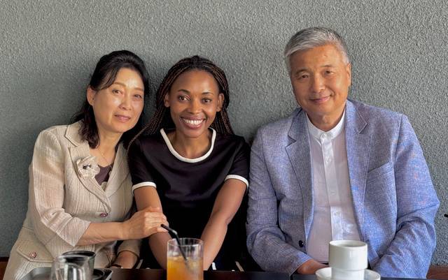 김은혜 선교사와 딸 레베카씨, 노록수 선교사(왼쪽부터)가 최근 서울 서초구의 카페에서 만나 환담하고 있다.