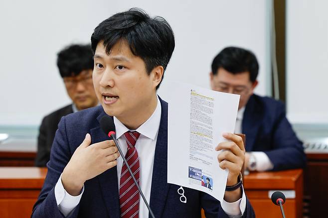 우재준 국민의힘 의원이 지난 4월 오전 서울 여의도 국회에서 열린 연금개혁 특별위원회 제1차 전체회의에서 발언하고 있다. [사진출처=뉴스1]