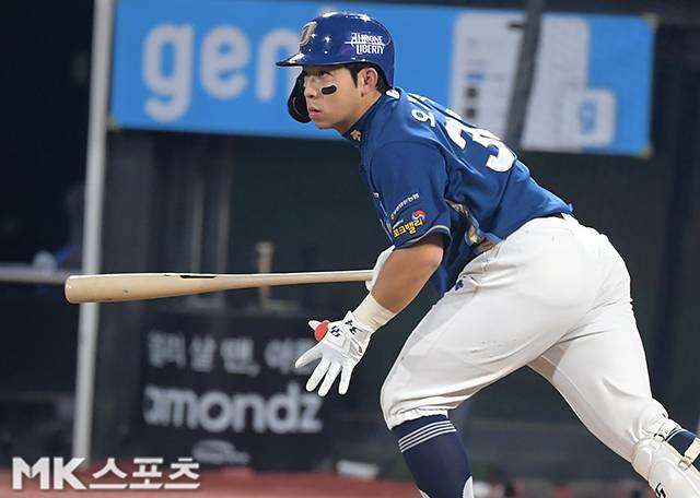 3일 대전 한화전에서 적시타를 친 NC 오영수. 사진=천정환 기자