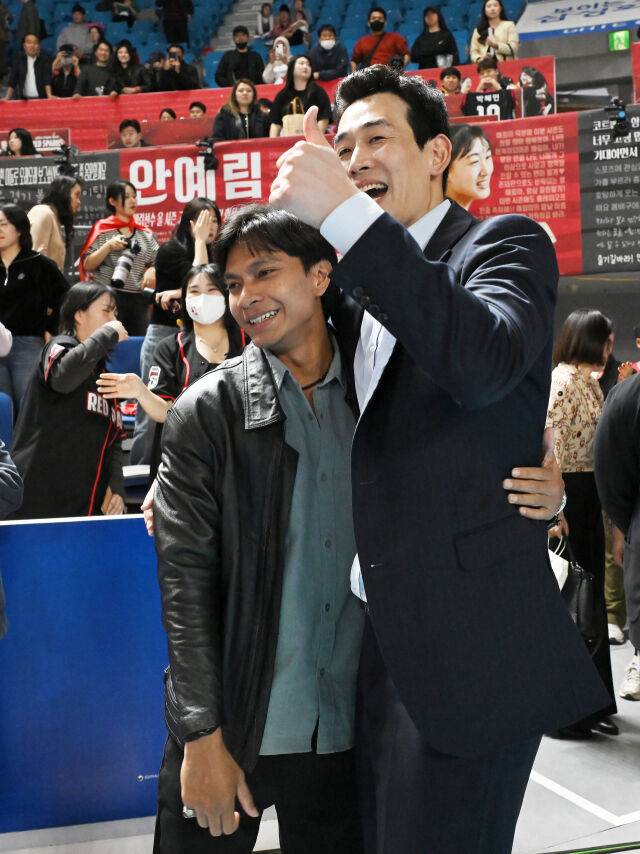 메가 남자친구와 고희진 감독./KOVO