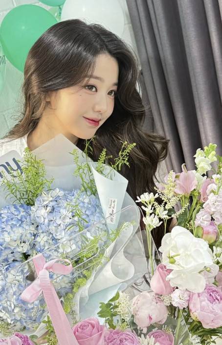 장원영 소셜 계정 캡처