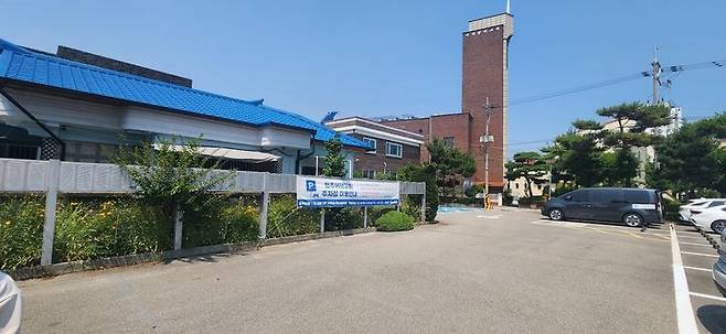 [청주=뉴시스] 충북 청주에덴교회 주차장. photo@newsis.com *재판매 및 DB 금지