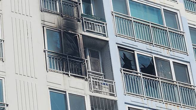 불이 난 아파트