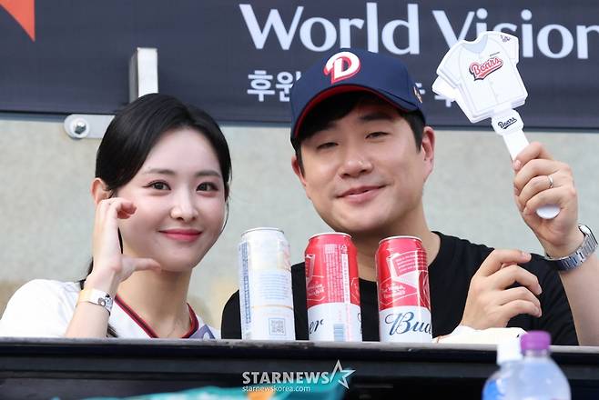 [포토] 김다영 아나, 남편 배성재와 드링킹 배틀