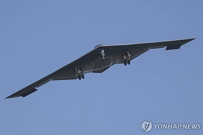 이란 핵시설 공격 후 미국 기지로 돌아오는 B-2 전략폭격기 [AP 연합뉴스 자료사진. 재판매 및 DB 금지]