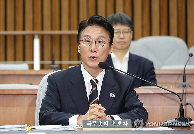 발언하는 김민석 국무총리 후보자 (서울=연합뉴스) 박동주 기자 = 김민석 국무총리 후보자가 지난달 25일 서울 여의도 국회에서 열린 인사청문회에 출석해 발언하고 있다. 2025.6.25 pdj6635@yna.co.kr