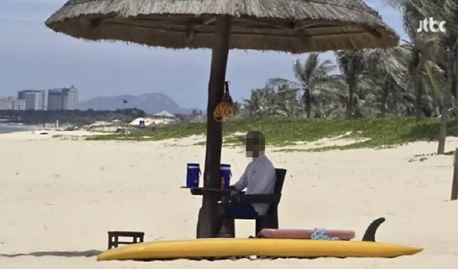 베트남 나트랑의 한 유명 리조트 앞 바다에서 한국인 남성이 숨진 가운데 유족 측이 리조트 측의 대처가 미흡했다고 주장했다. (사진=JTBC 사건반장 캡처)