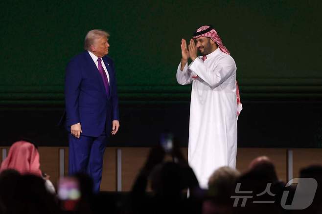 도널드 트럼프 미국 대통령과 무함마드 빈 살만 사우디아라비아 왕세자. ⓒ AFP=뉴스1 ⓒ News1 우동명 기자