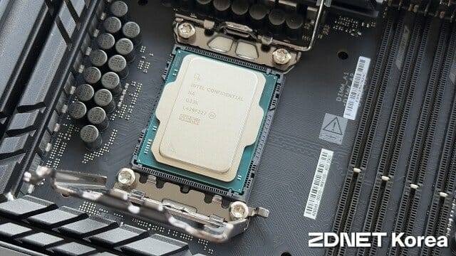 애로우레이크 리프레시는 코어 울트라 200S와 같은 소켓 규격인 LGA 1851을 유지 예정이다. (사진=지디넷코리아)