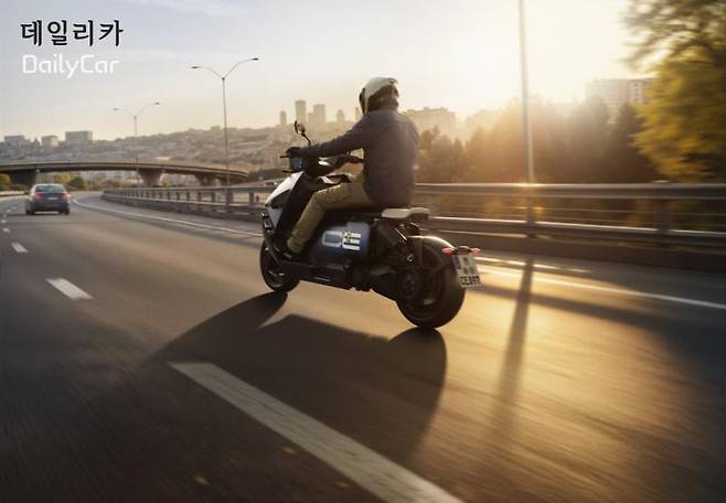 BMW 모토라드 신형 CE 04