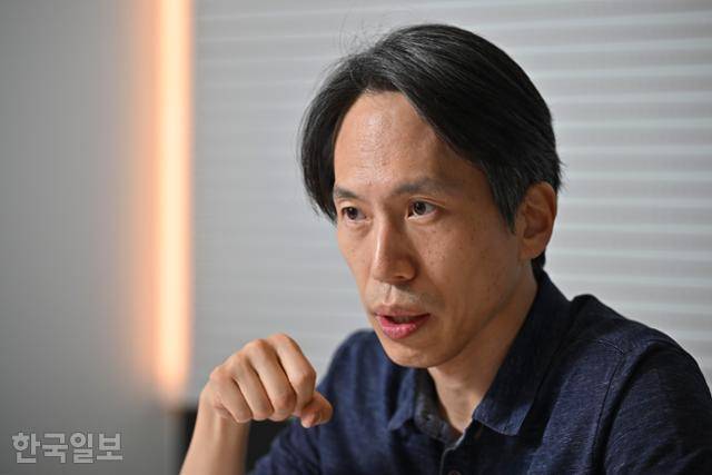 문재영 세종충남대병원 중환자의학과 교수가 5월 서울 중구 한국일보에서 본보와 인터뷰하고 있다. 정다빈 기자