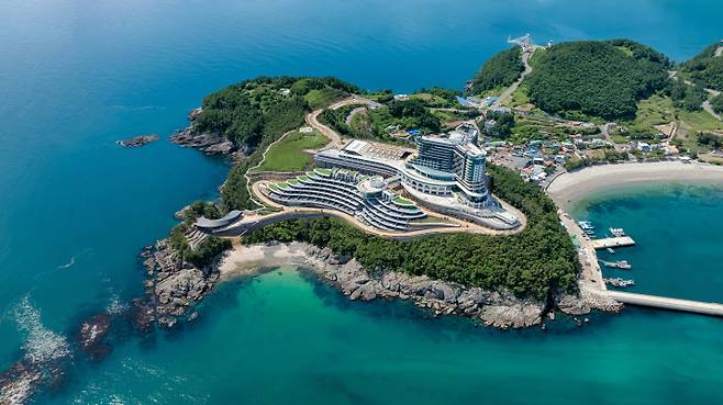 다랭이논을 닮은 쏠비치 남해 전경. 소노인터내셔널 제공