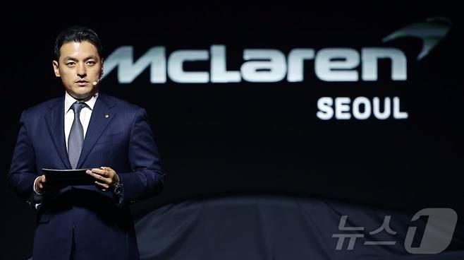 권혁민 도이치오토모빌그룹 대표가 4일 서울 중구 장충단로 반얀트리 클럽 앤 스파 서울에서 열린 맥라렌 서울 리론칭 이벤트에서 축사를 하고 있다. 2025.7.4/뉴스1 ⓒ News1 김진환 기자