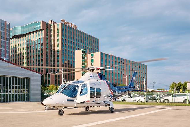[안동=뉴시스] 안동병원 닥터헬기 (사진=안동병원 제공) 2025.07.04. photo@newsis.com *재판매 및 DB 금지