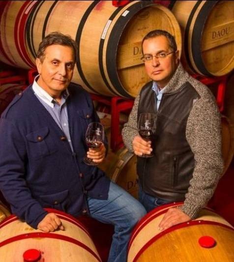 다우 형제. 홈페이지