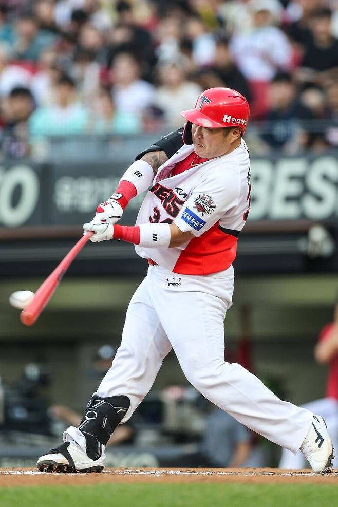 ▲ 3일 광주 SSG전에서 1회 선제 적시 2루타를 쳐낸 최형우 ⓒKIA타이거즈