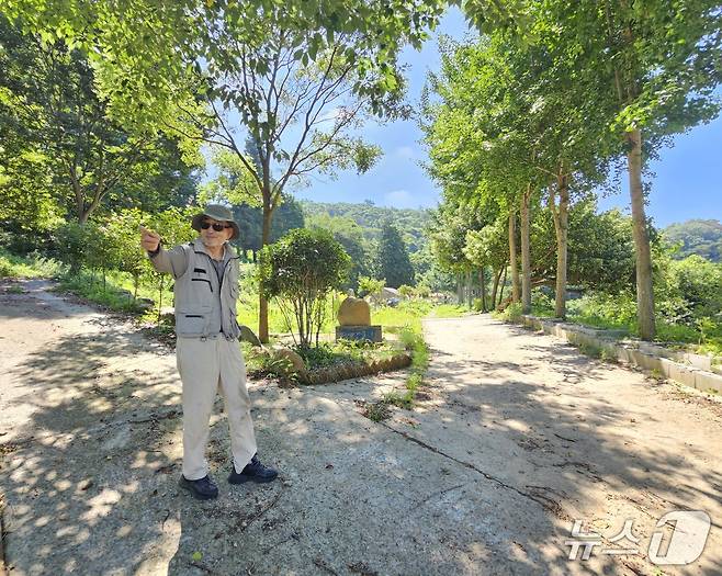 행매원을 설명 중인 최정표 교수. 2025.7.4/뉴스1 한송학기자