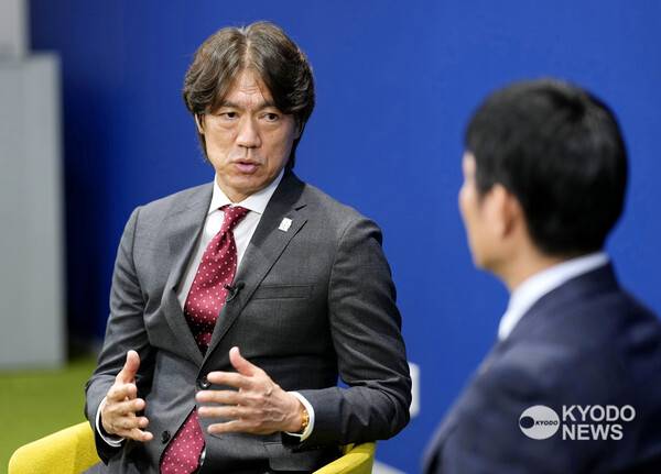 홍명보와 모리야스 감독. ⓒ교도통신