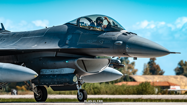 7dec8019b5806bf75d8df59c58c12a3a1f7da078c61beaa4cf37be0ea2