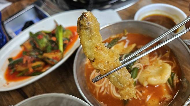 20250704_131415.jpg 점심 안산에서 미꾸라지 매운탕과 튀김