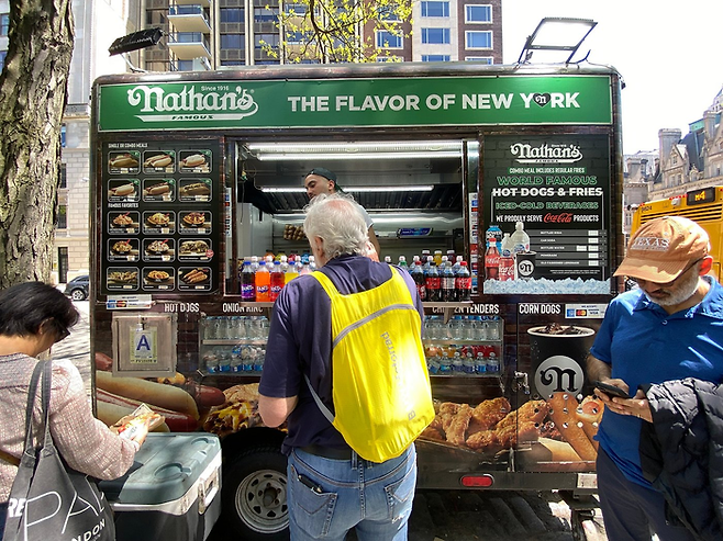 네이선스페이머스 뉴욕 푸드트럭 모습. 사진 출처=Kalliopi 인스타그램