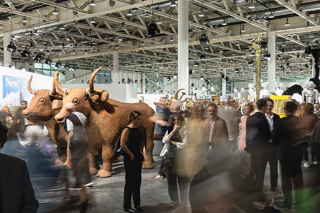 아틀리에 반 리슈트의 <항해-유토피아로의 행진>. ©Art Basel