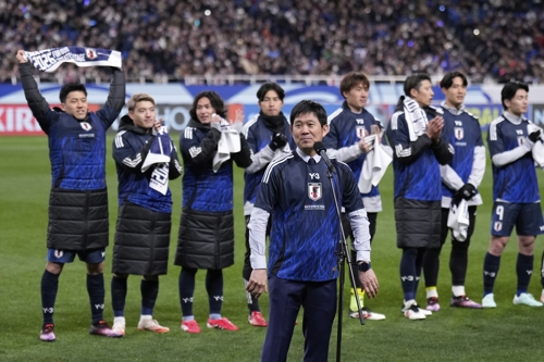 일본 대표팀의 모리야스 하지메 감독(가운데). AP연합뉴스