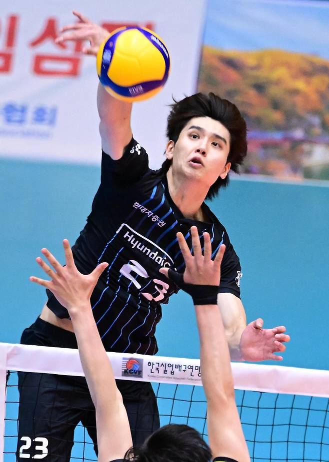 스파이크하는 현대캐피탈의 이승준 [한국배구연맹 제공. 재판매 및 DB 금지]