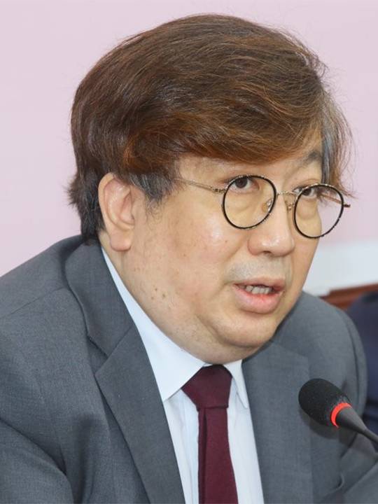신율 명지대학교 정치외교학과 교수