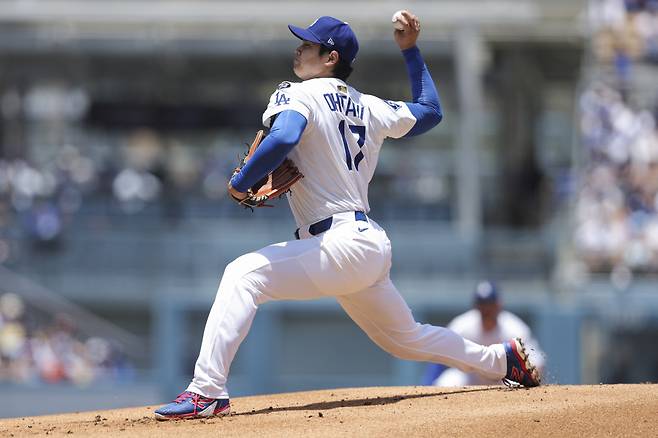 LA 다저스 오타니 쇼헤이가 지난달 23일(한국시각) 워싱턴 내셔널스전에 등판해 힘차게 공을 뿌리고 있다. AP연합뉴스