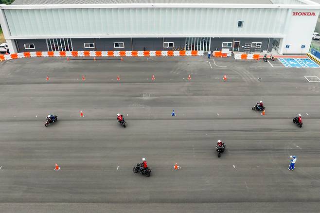 혼다 에듀케이션 센터에서 훈련생이 교육을 받고 있다./혼다코리아 제공