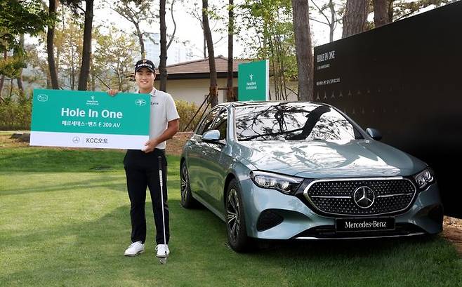 시즌 2번째 홀인원을 기록한 이규민. ⓒ KPGA