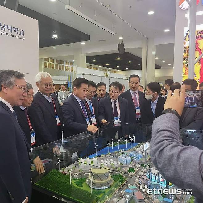 제11회 국제e-모빌리티엑스포 VIP 투어 모습.