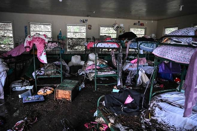 5일(현지시간) 홍수가 휩쓸고 간 미국 텍사스주 헌트 소재 미스틱 캠프 숙소. 〈사진=연합뉴스〉