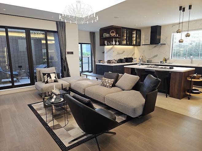 20250706_174328.jpg 정말 살고 싶은 충동이 드는 일본 주택 모델하우스 ㄷㄷㄷㄷㄷ.jpg