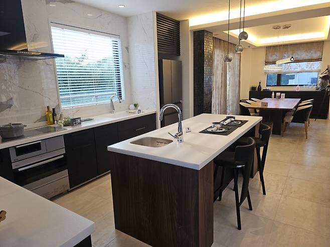 20250706_174414.jpg 정말 살고 싶은 충동이 드는 일본 주택 모델하우스 ㄷㄷㄷㄷㄷ.jpg