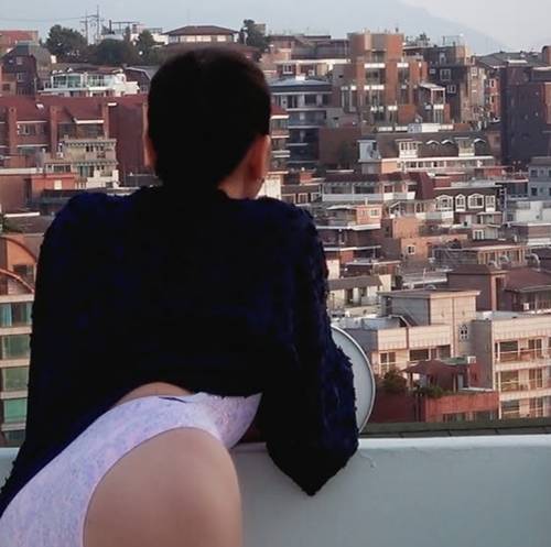 장윤주가 여름 수영복 착장을 공개했다. 사진=장윤주 SNS