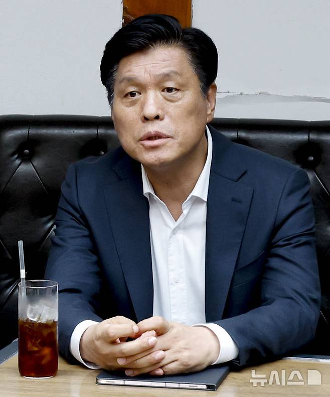 [서울=뉴시스] 추상철 기자 = 조승래 국정기획위원회 대변인이 6일 오후 서울 종로구 모처에서 기자들과 대화를 하고 있다. (공동취재) 2025.07.06. photo@newsis.com