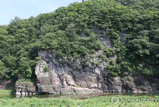 세계유산 등재 앞둔 울주 대곡리 반구대 암각화 (울산=연합뉴스) 김용태 기자 = 울산 울주군 언양읍에 위치한 국보 '울주 대곡리 반구대 암각화'. 2025.7.3 yongtae@yna.co.kr